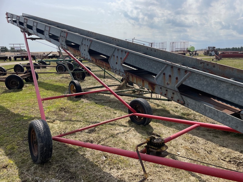 Hay/Forage/Livestock  Little Giant 40ft Bale Elevator Photo